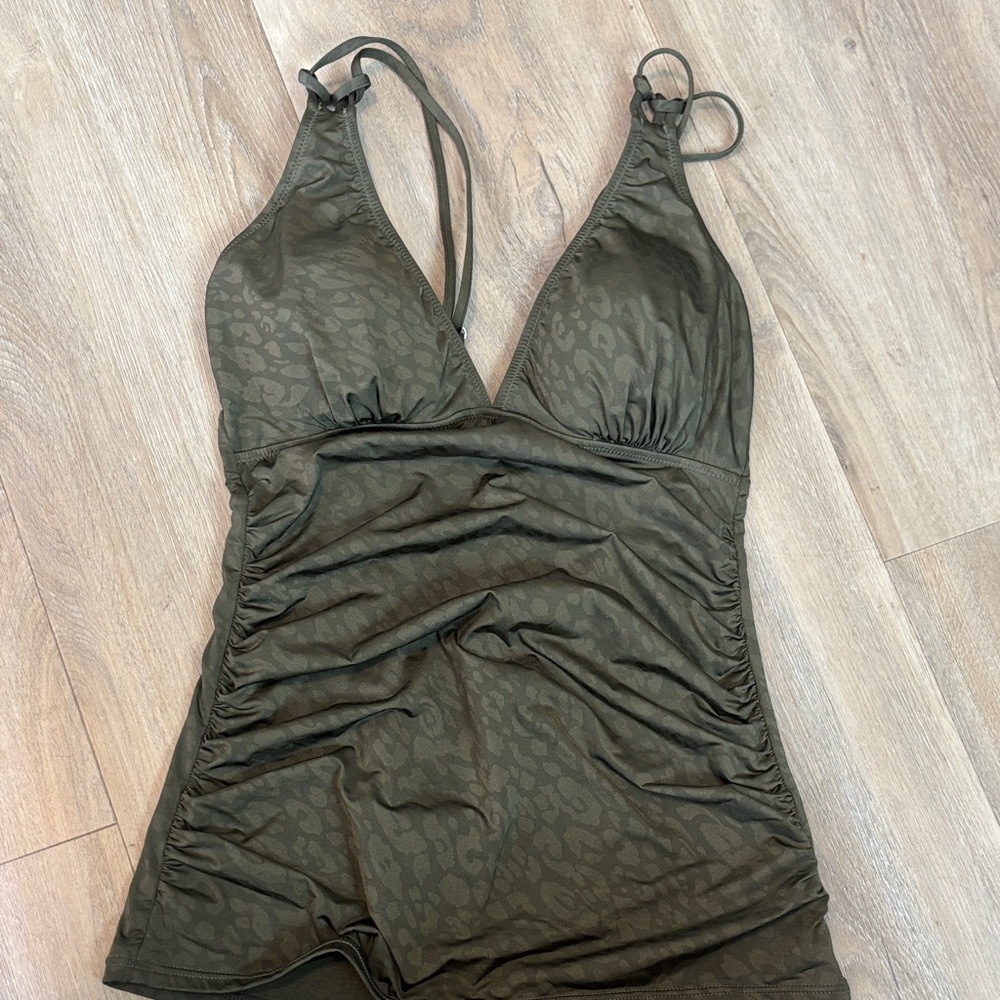 PROFILE GREEN LEOPARD TANK